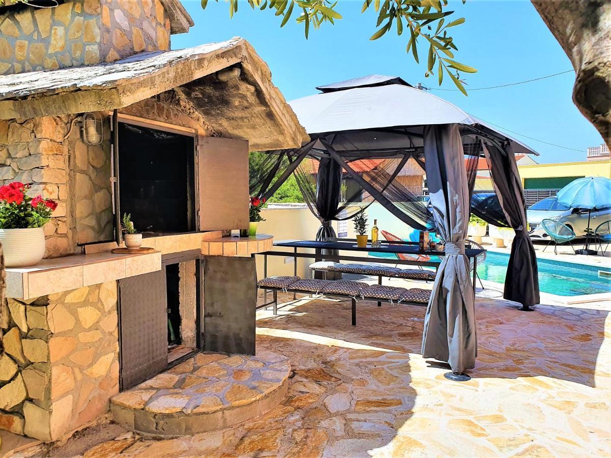 Villa Spark With Heated Pool In Rogoznica Zečevo Eksteriør billede